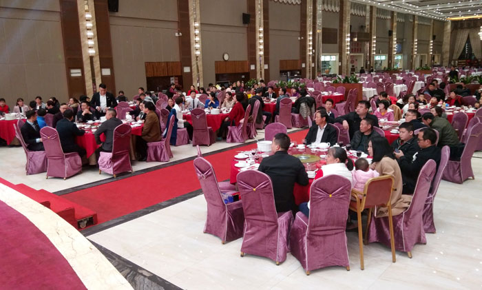 网信快3·(中国游)官方网站2017年终总结暨赞美大会盛大召开